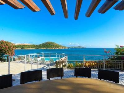 Lindbergh Bay Hotel and Villas