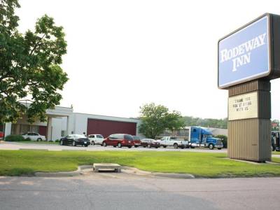 Rodeway Inn & Conference Center