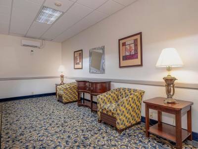 Red Roof Inn & Suites Macon