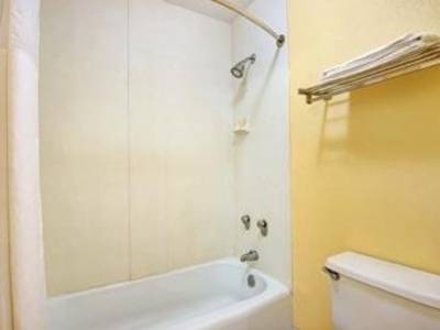 Days Inn Montgomery Near AUM