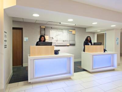 Holiday Inn Express Hotel & Suites Oakland-Airport