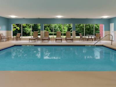 Holiday Inn Express & Suites Charlotte-Arrowood