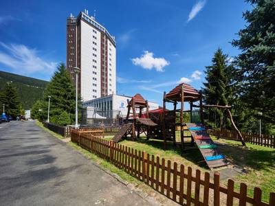 Horizont & Dependancen Regata & Firn