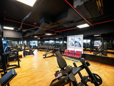 OYO 131 Golden Square Hotel Apartments