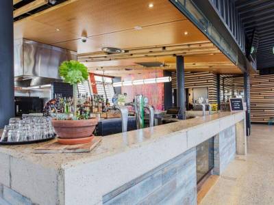 The Highlander Hotel