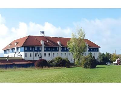 Center Hotel Drive Inn