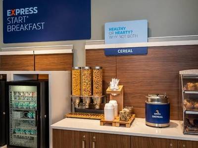 Holiday Inn Express & Suites North Bay