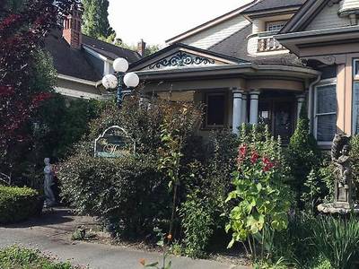 A Haterleigh Heritage Inn