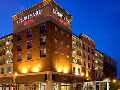 Courtyard Rochester St. Mary