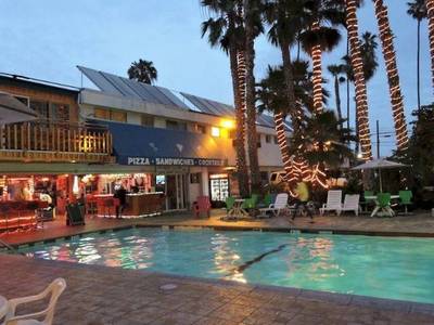 Los Angeles Adventurer