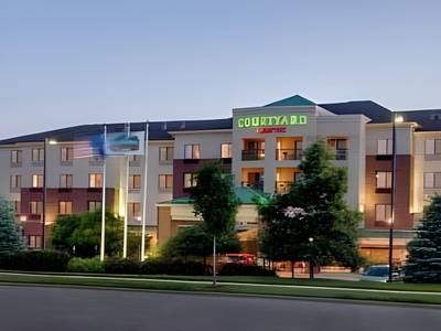 Courtyard Madison East