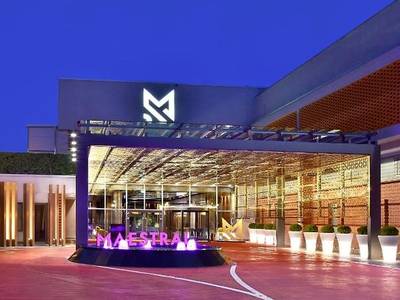 Maestral Resort & Casino