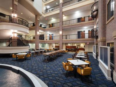 Courtyard Wichita at Old Town