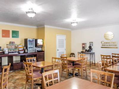 Visalia Sequoia Hotel