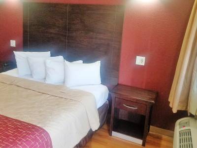 Stay Express Inn & Suites Houston Hobby Airport