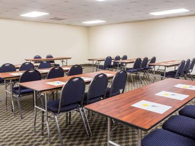 Days Inn & Suites Clermont