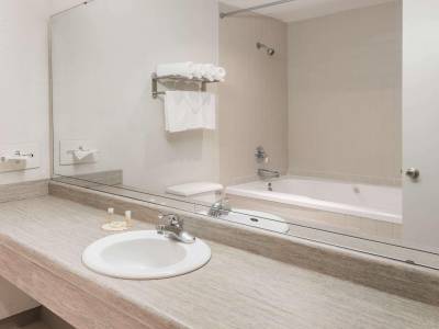 Days Inn Bloomington