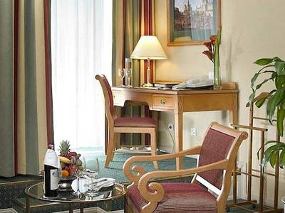 Marriott Moscow Grand Hotel