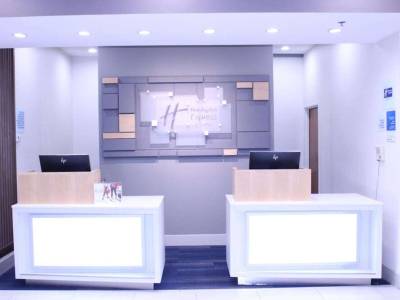 Holiday Inn Express Hotel & Suites Mansfield