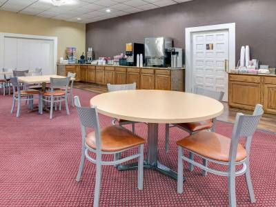 Super 8 Motel - Norman