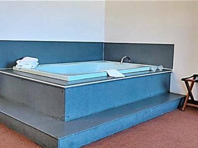 Super 8 Motel - Portage