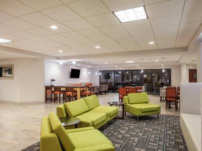Holiday Inn Express & Suites Augusta West - Ft Gordon Area
