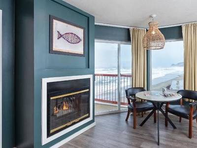 Surftides Lincoln City