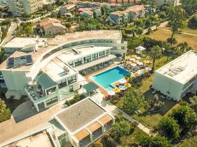 Nasos Hotel & Resort