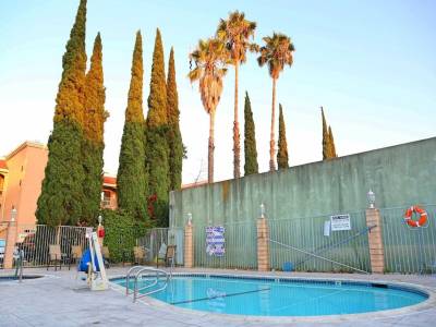 Travelodge Pasadena Central