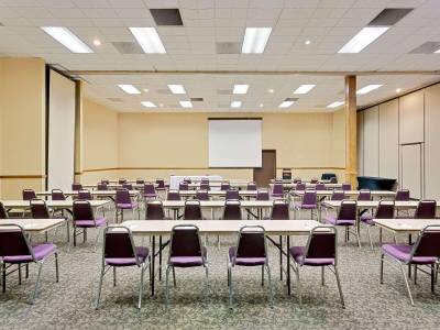 Ramada Mitchell Hotel & Conference Center