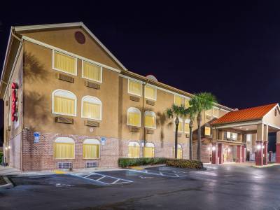 Red Roof Inn & Suites Ocala