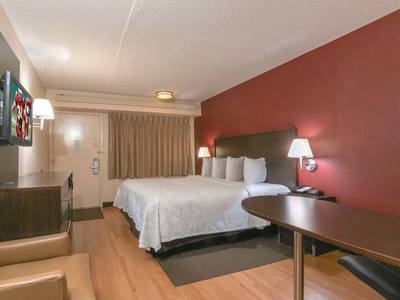 Red Roof Plus+ Ann Arbor - University of Michigan North