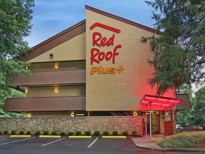 Red Roof Plus+ Atlanta - Buckhead