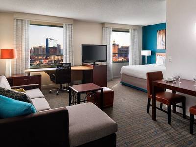 Residence Inn by Marriott Las Vegas Hughes Center