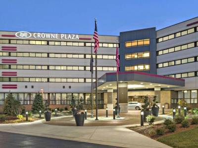 Crowne Plaza Lansing West