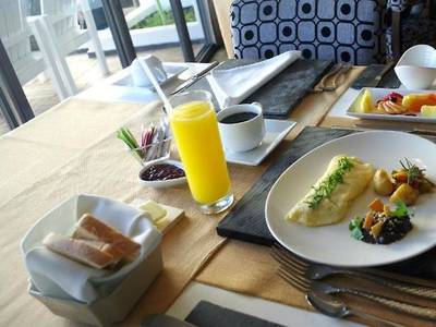 Alegranza Luxury Condominium