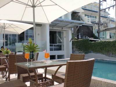 The Front Hotel & Appartments