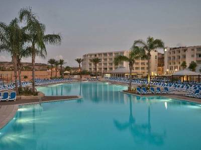 db Seabank Resort & Spa