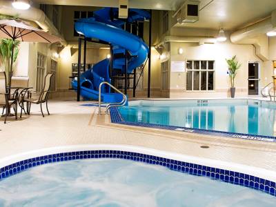 Holiday Inn Express & Suites Grande Prairie