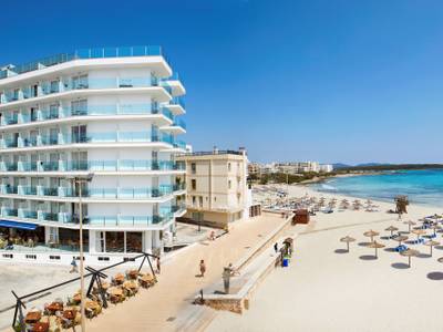 Universal Hotel Perla