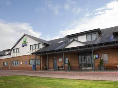 Holiday Inn Express Edinburgh Airport