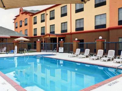 Quality Suites Intercontinental Airport West