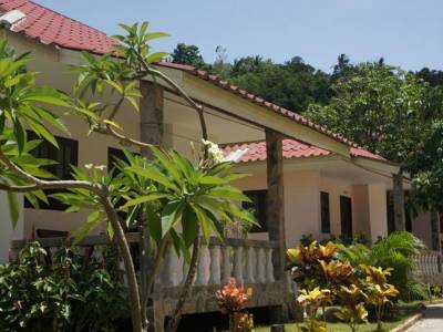 Phuwadee Resort & Spa