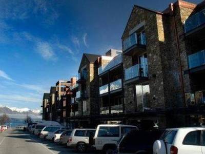Nomads Queenstown Backpackers