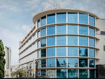 Exe Cunit Suites & Spa 