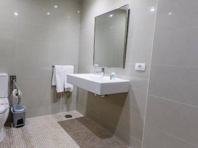 Pearly Grey Ocean Club