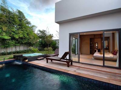 Seastone Pool Villa