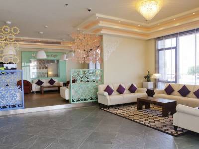 Al Raya Suites