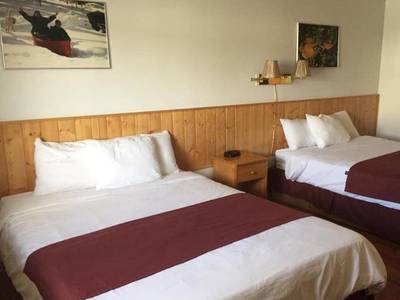 Canadas Best Value Inn- River View Hotel