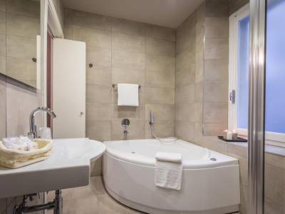 Florence Old Bridge B&B